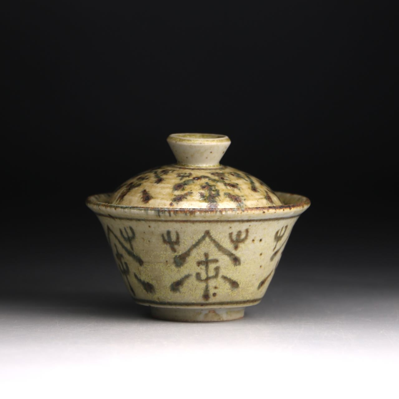 Antiqued qinghua gaiwan 115ml B