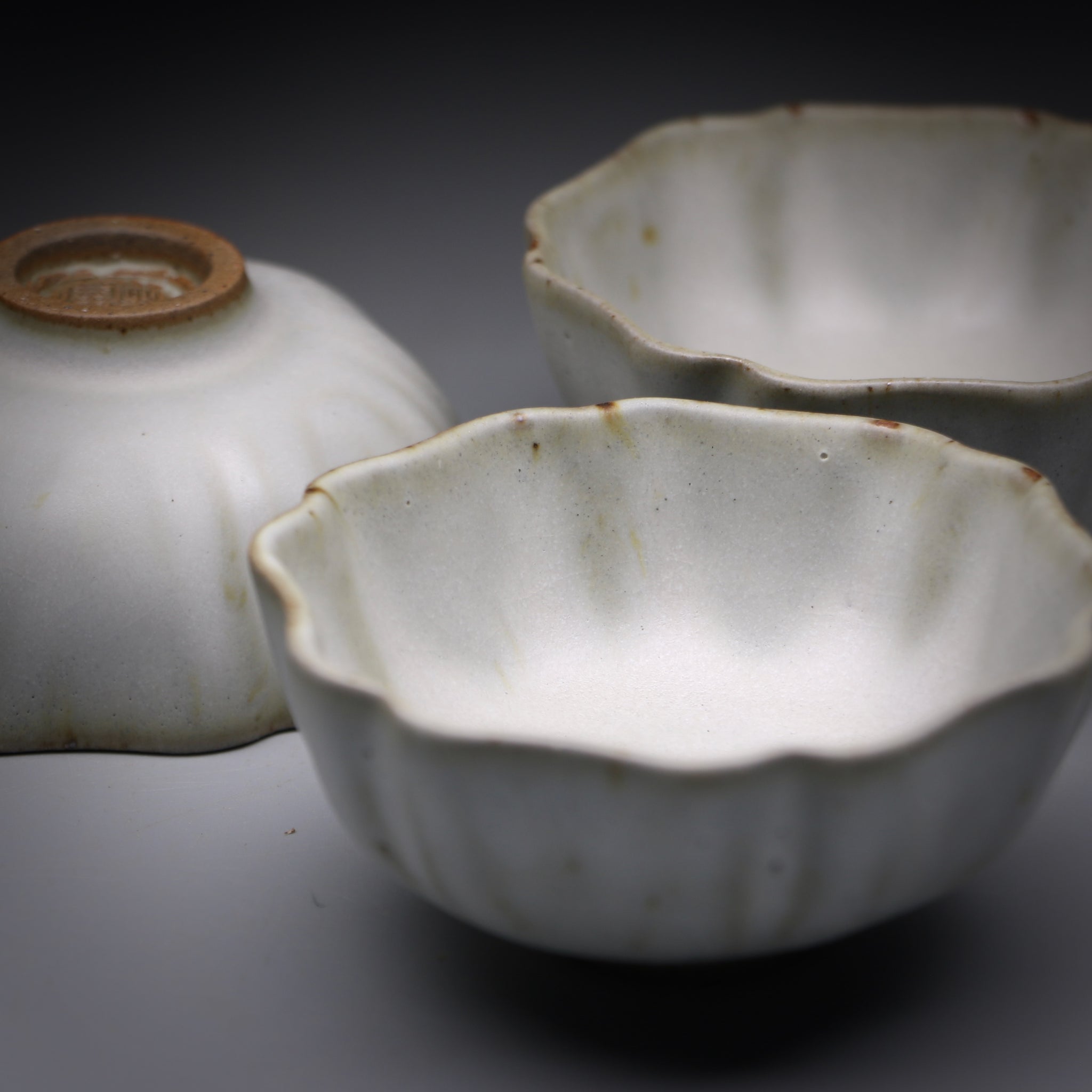 Satin white flower-shaped teacup set B 60ml x 3