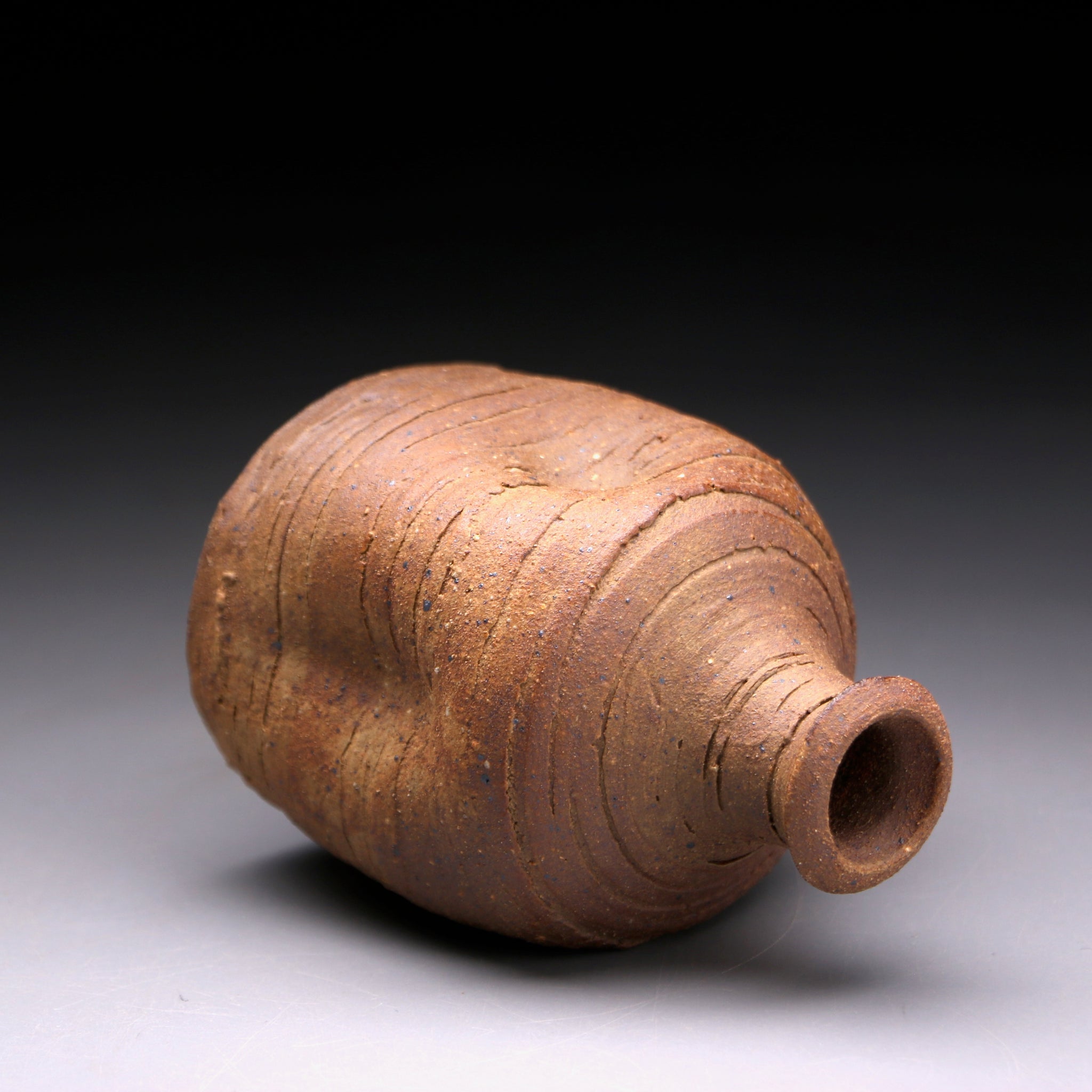 textured clay bud vase 9cm h x 6cm w