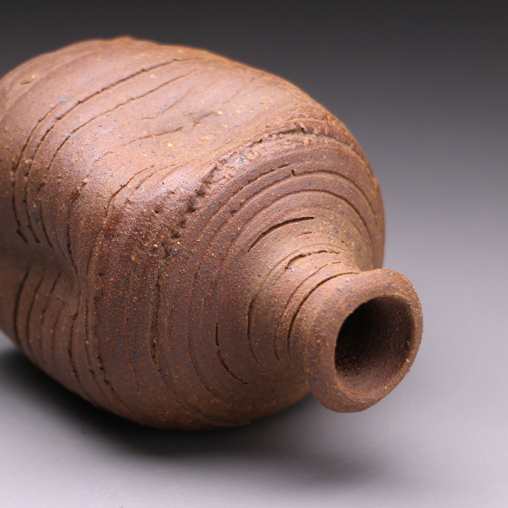 textured clay bud vase 9cm h x 6cm w