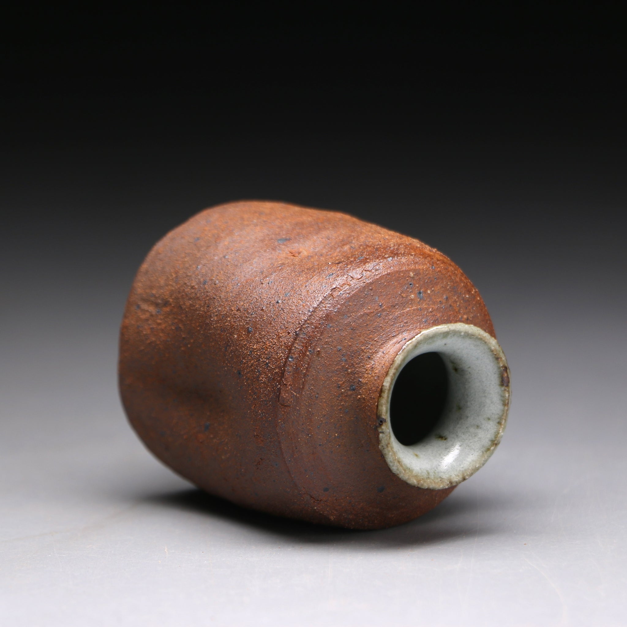 textured clay bud vase 6cm h x 4.5cm w