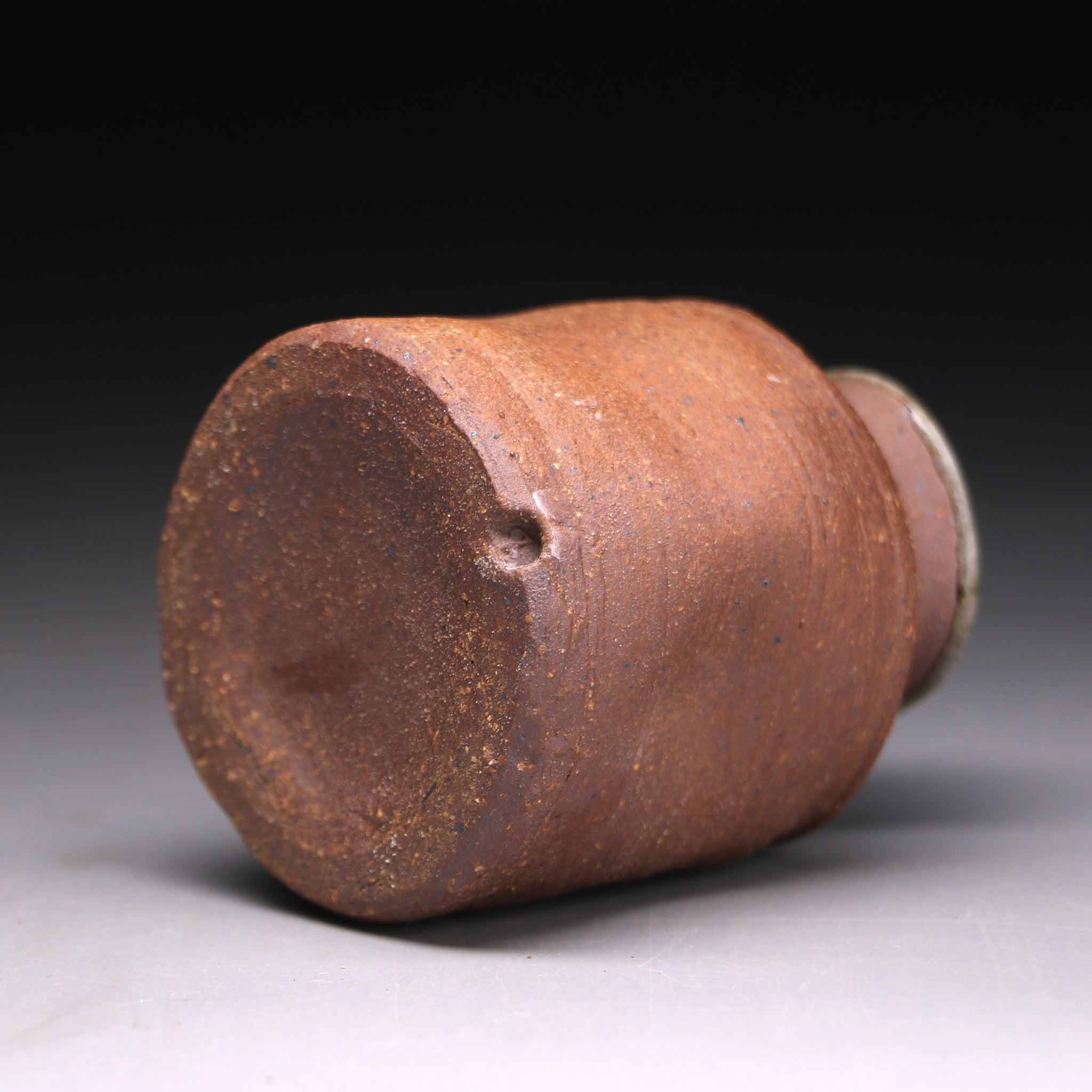 textured clay bud vase 7.5cm h x 6cm w
