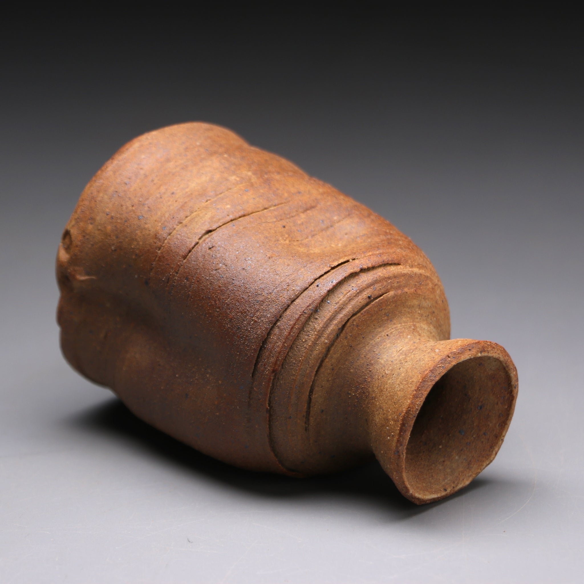 textured clay bud vase 10cm h x 6cm w