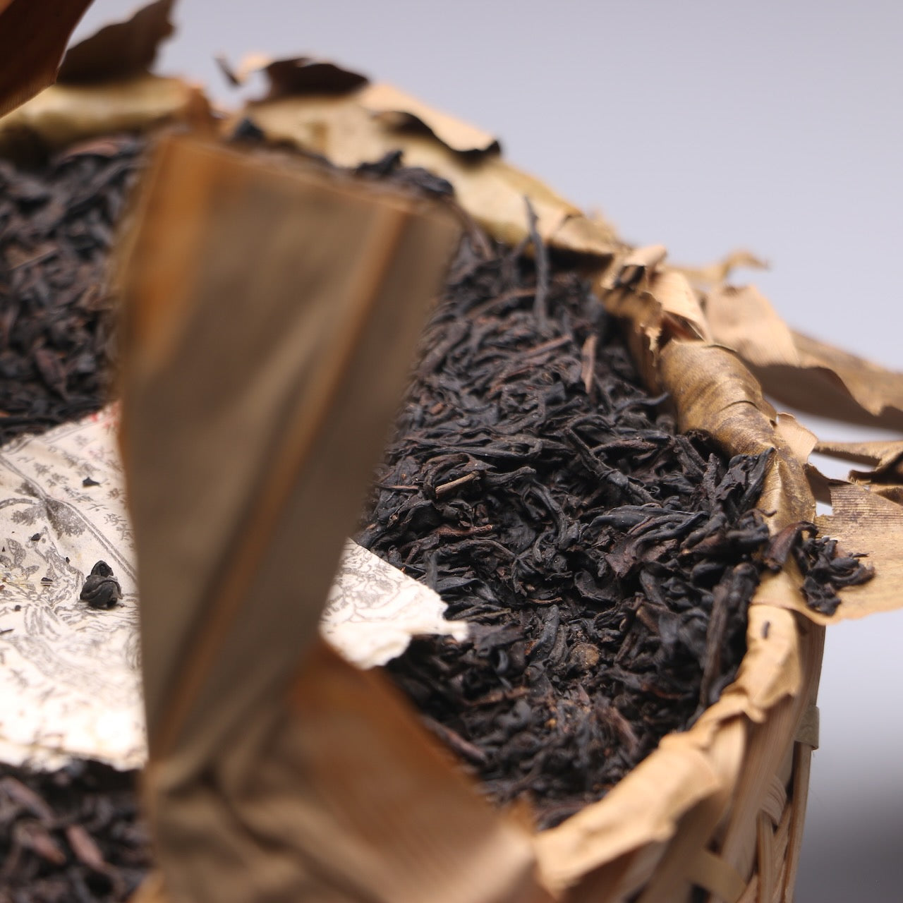 90's Liu an basket tea (hei cha)