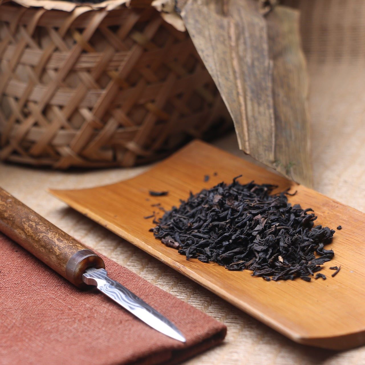 90's Liu an basket tea (hei cha)