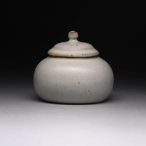small satin white tea jar 140ml E