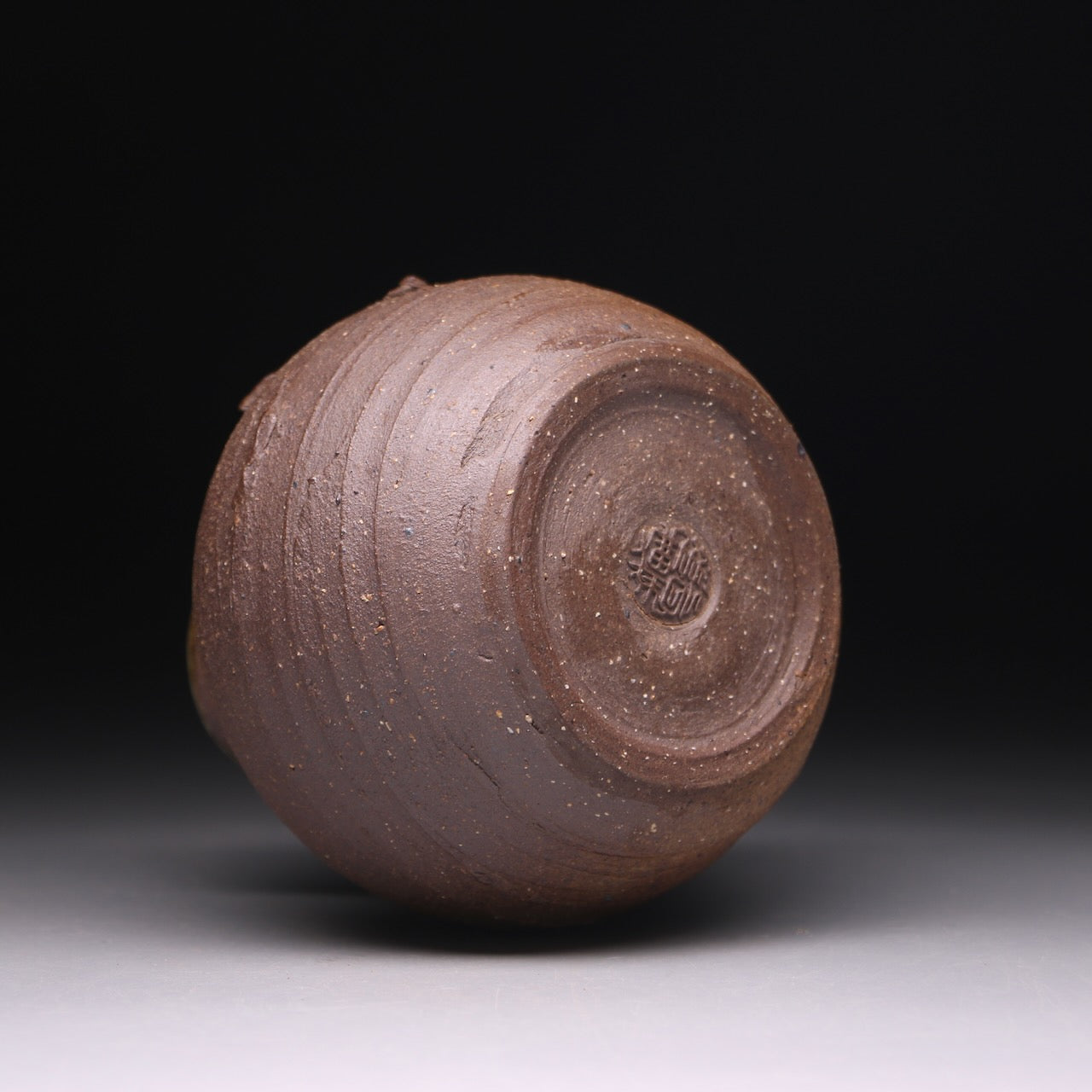 textured clay bud vase 10cm h x 9cm w