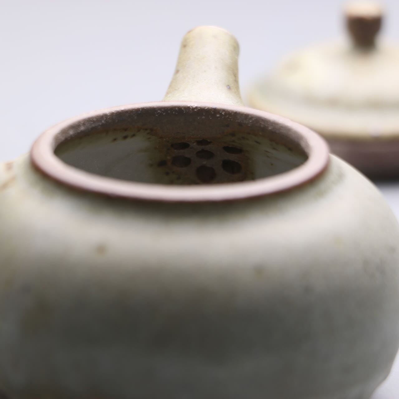 white ash glazed teapot 140ml S