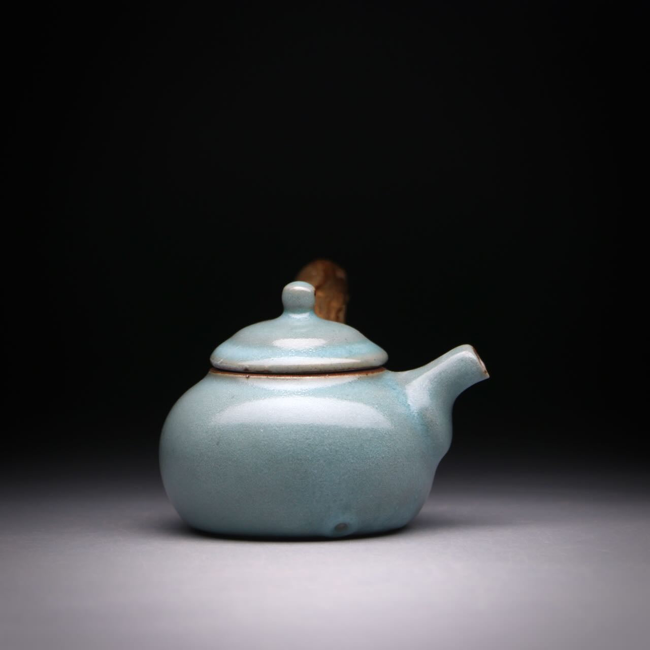 Celadon teapot wood handle 140ml C