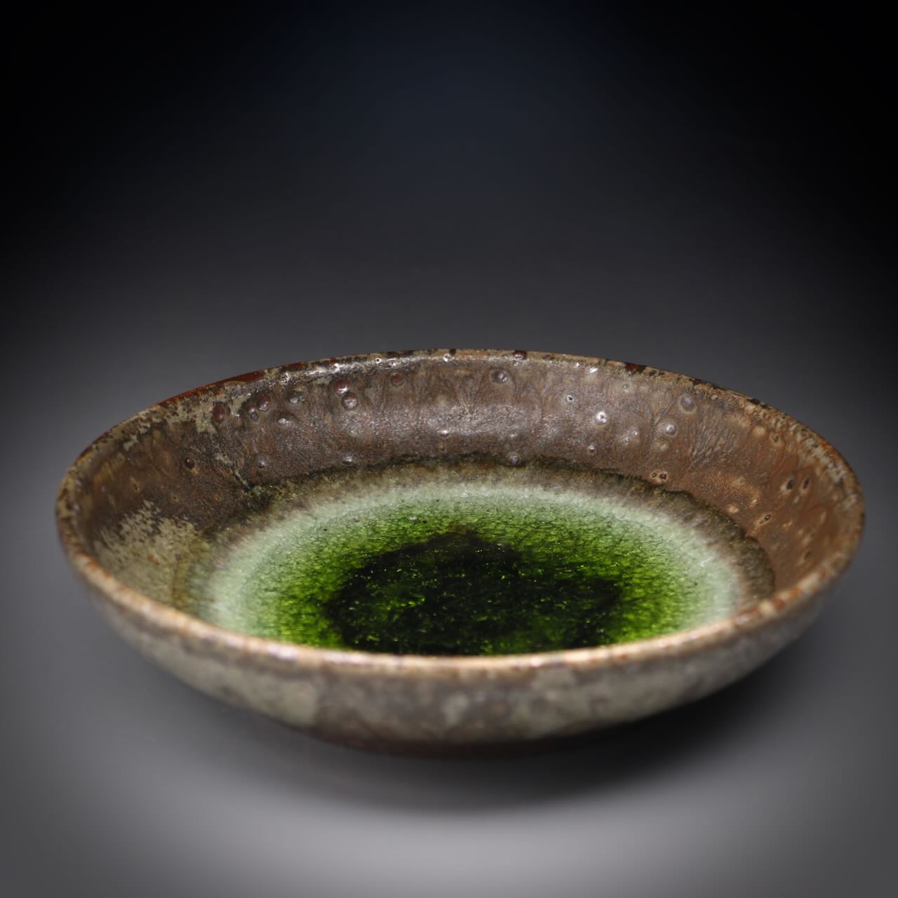 ash glazed plate / teapot stand 15.5 cm