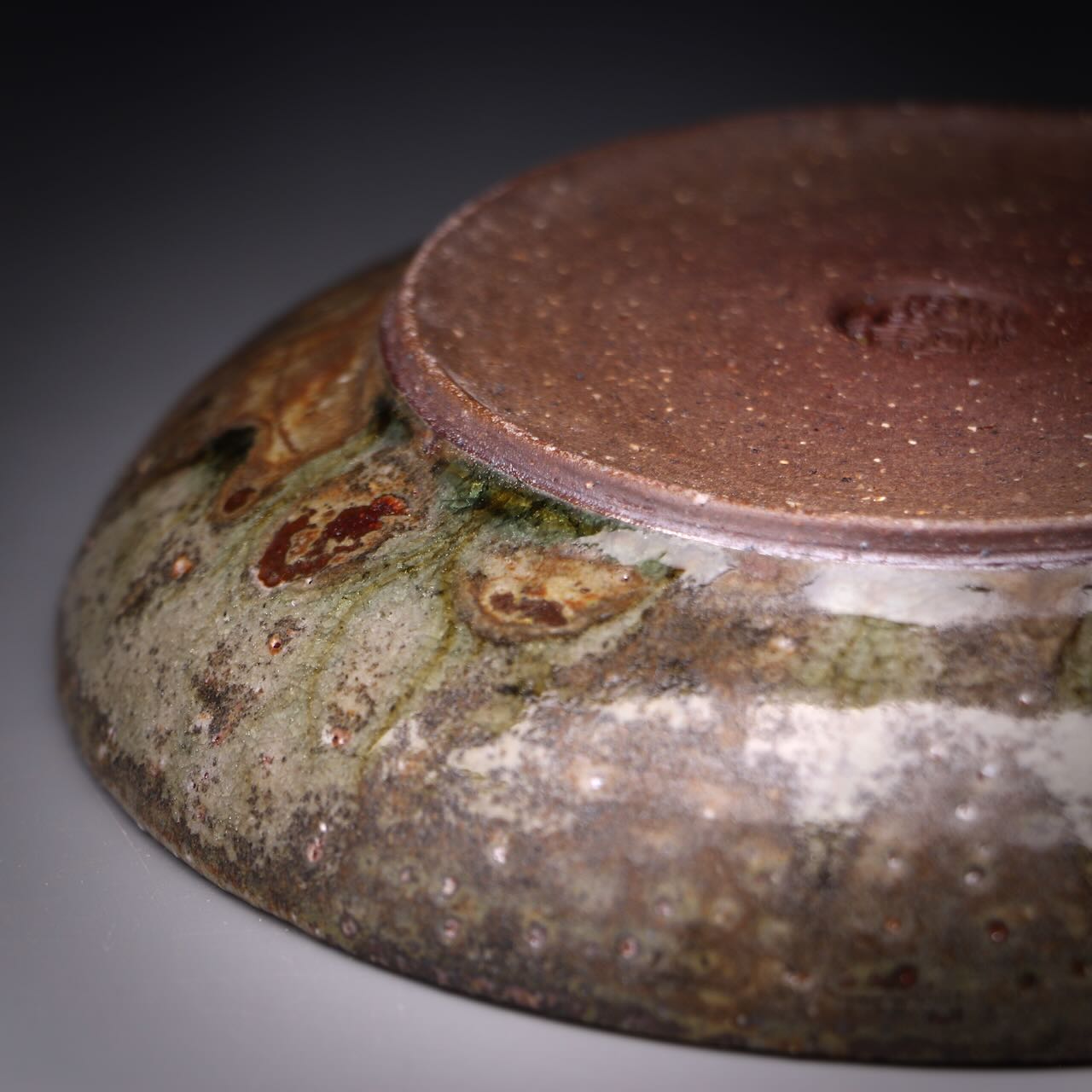 ash glazed plate / teapot stand 15.5 cm