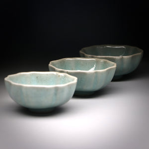 Celadon Flower-shaped teacup set 50ml x 3