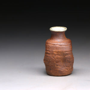 textured clay bud vase 5.5cm h x 4cm w