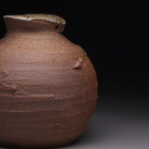 textured clay bud vase 10cm h x 9cm w