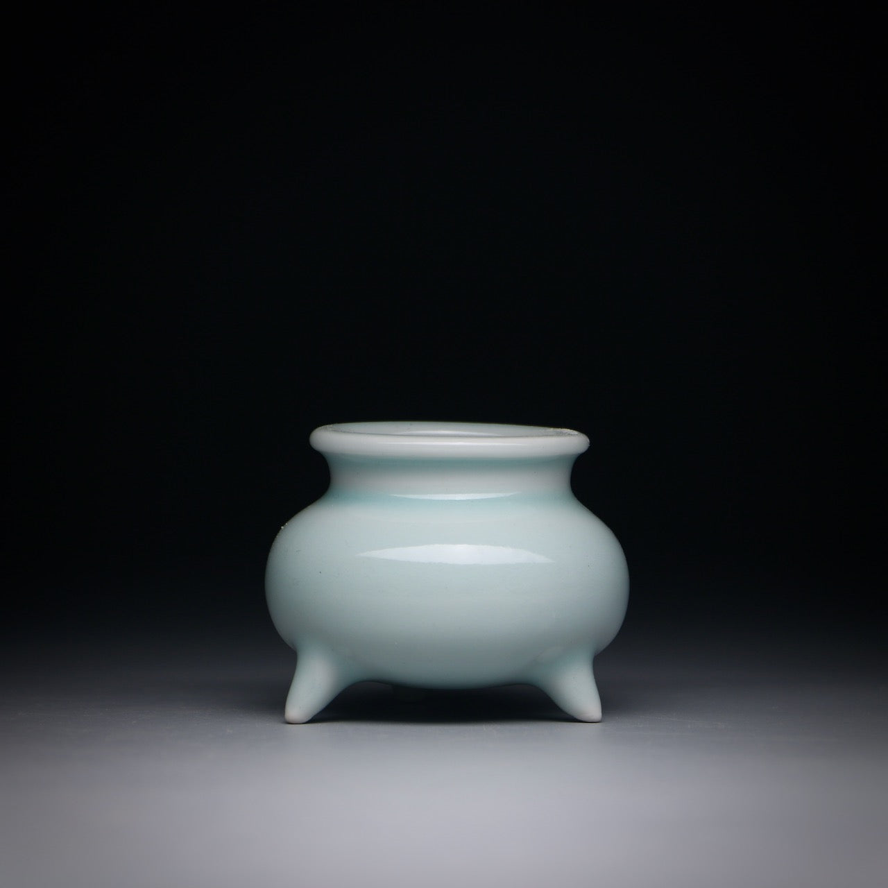Qingbai incense burner 5 x 6.5