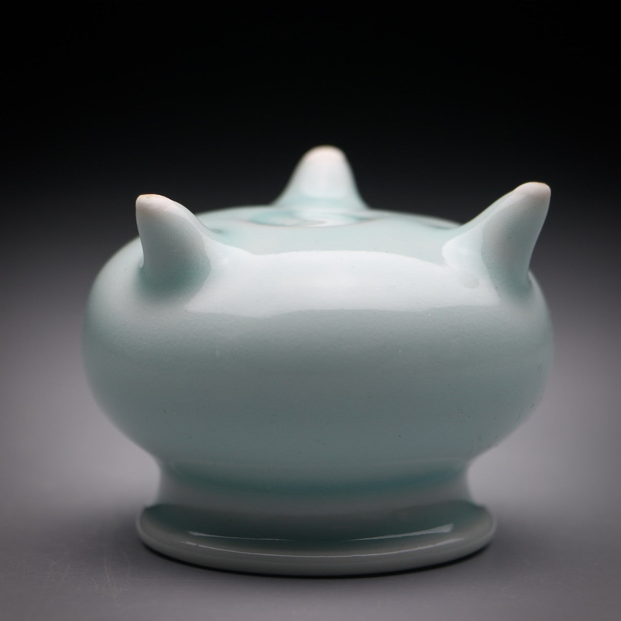 Qingbai incense burner 5 x 6.5