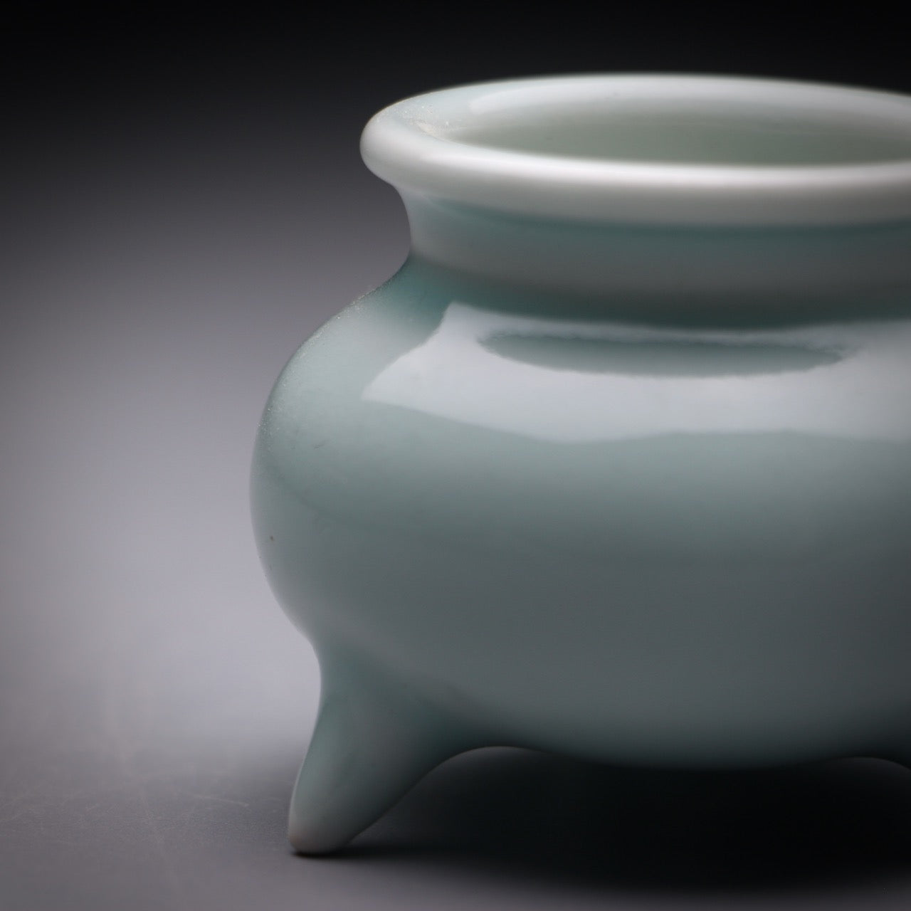 Qingbai incense burner 5 x 6.5