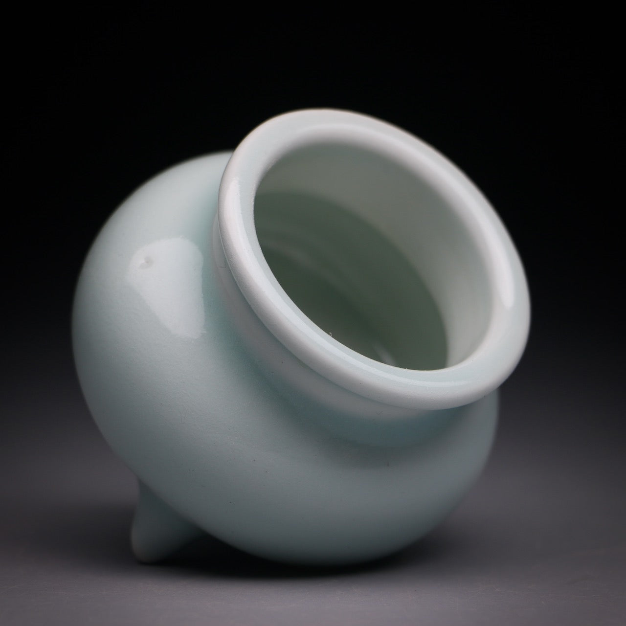 Qingbai incense burner 5 x 6.5
